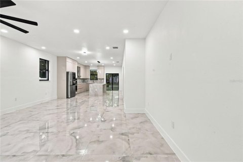 Casa en venta en Pinellas Park, Florida, 3 dormitorios, 152.08 m2 № 2420478 - foto 8