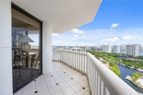 Condominio en venta en Aventura, Florida, 3 dormitorios, 174.66 m2 № 1821559 - foto 23
