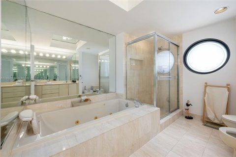 Condominio en venta en Aventura, Florida, 3 dormitorios, 174.66 m2 № 1821559 - foto 19