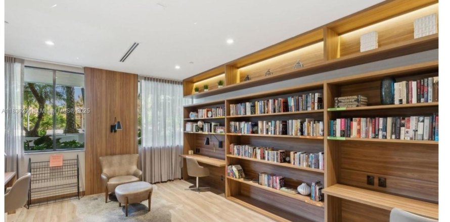 Condominio en Aventura, Florida, 3 dormitorios № 1821559