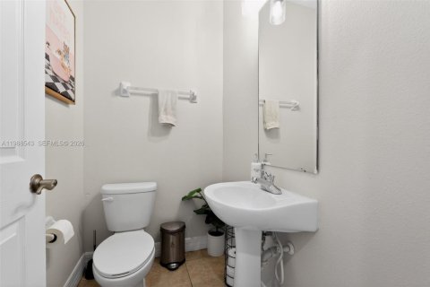 Купить таунхаус в Тампа, Флорида 3 спальни, 167.97м2, № 2066124 - фото 15