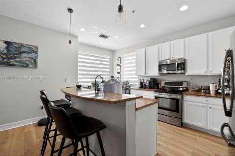 Купить таунхаус в Тампа, Флорида 3 спальни, 167.97м2, № 2066124 - фото 8