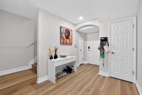 Купить таунхаус в Тампа, Флорида 3 спальни, 167.97м2, № 2066124 - фото 19