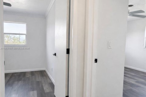 House in Pompano Beach, Florida 3 bedrooms, 120.4 sq.m. № 2030786 - photo 7