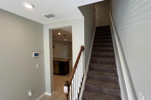 Townhouse in Kissimmee, Florida 3 bedrooms, 163.69 sq.m. № 2267314 - photo 4
