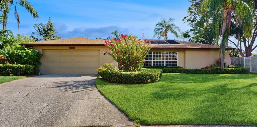 House in Clearwater, Florida 4 bedrooms, 174.47 sq.m. № 1876737