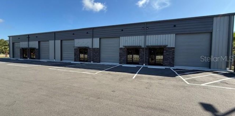 Propiedad comercial en Plant City, Florida № 1886442