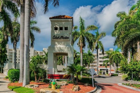 Copropriété à louer à Saint Petersburg, Floride: 2 chambres, 105.44 m2 № 2108769 - photo 2