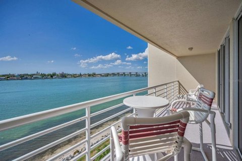 Copropriété à louer à Saint Petersburg, Floride: 2 chambres, 105.44 m2 № 2108769 - photo 17