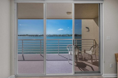 Copropriété à louer à Saint Petersburg, Floride: 2 chambres, 105.44 m2 № 2108769 - photo 3