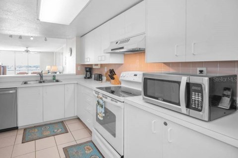 Copropriété à louer à Saint Petersburg, Floride: 2 chambres, 105.44 m2 № 2108769 - photo 6