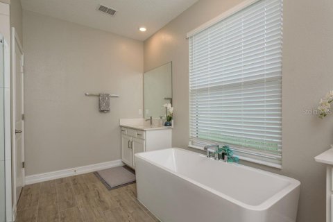 Casa en venta en New Port Richey, Florida, 4 dormitorios, 274.43 m2 № 1856392 - foto 25
