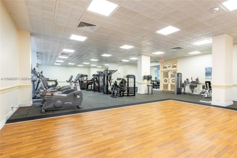 Condominio en alquiler en Hallandale Beach, Florida, 2 dormitorios, 115.94 m2 № 2087282 - foto 25
