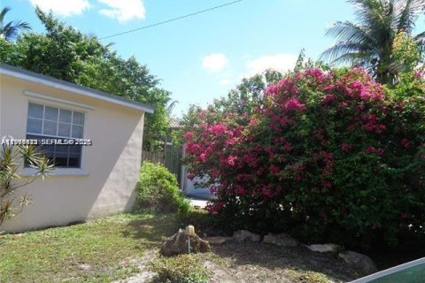 Снять в аренду виллу или дом в Холливуд, Флорида 3 спальни, 110.55м2, № 2048394 - фото 20