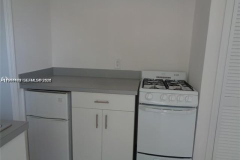 Снять в аренду виллу или дом в Холливуд, Флорида 3 спальни, 110.55м2, № 2048394 - фото 5