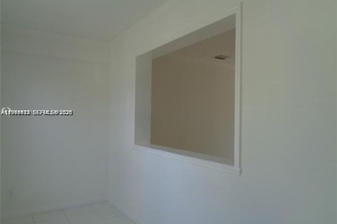 Снять в аренду виллу или дом в Холливуд, Флорида 3 спальни, 110.55м2, № 2048394 - фото 14