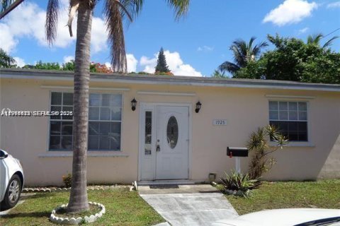 Casa en Hollywood, Florida 3 dormitorios, 110.55 m2 № 2048394