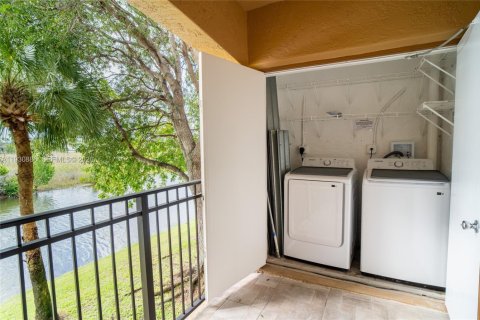 Copropriété à louer à Pembroke Pines, Floride: 1 chambre, 64.1 m2 № 2025846 - photo 8