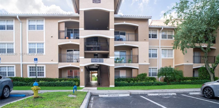 Condo à Pembroke Pines, Floride, 1 chambre  № 2025846