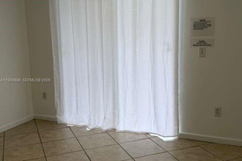 Copropriété à louer à Pembroke Pines, Floride: 1 chambre, 64.1 m2 № 2025846 - photo 14