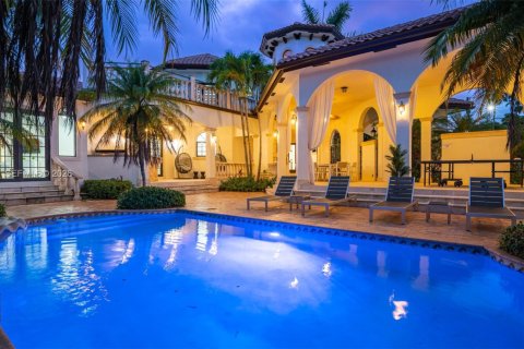 Villa ou maison à louer à Plantation, Floride: 8 chambres, 460.61 m2 № 2366315 - photo 5