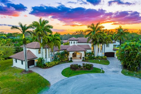 Villa ou maison à Plantation, Floride 8 chambres, 460.61 m2 № 2366315