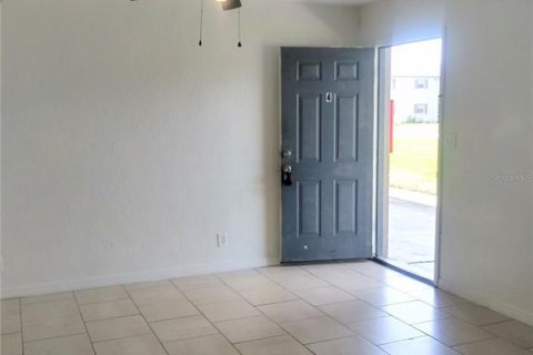 Condo in DeLand, Florida, 1 bedroom  № 2104762 - photo 8