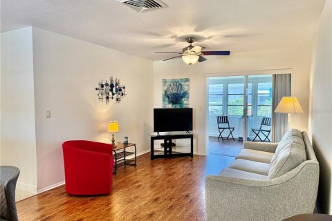 Casa en venta en Bradenton, Florida, 2 dormitorios, 92.44 m2 № 2095469 - foto 11