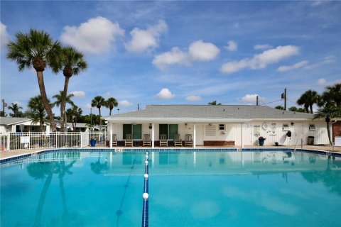 Casa en venta en Bradenton, Florida, 2 dormitorios, 92.44 m2 № 2095469 - foto 5