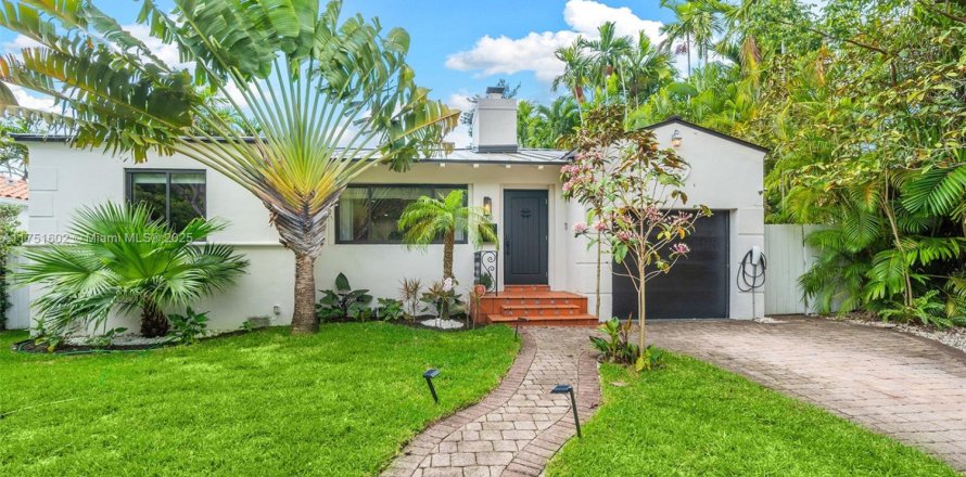 House in Miami, Florida 3 bedrooms, 177.63 sq.m. № 1741614