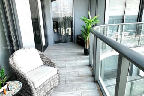 Condo in Miami, Florida, 1 bedroom  № 1708778 - photo 20