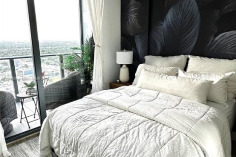 Condo in Miami, Florida, 1 bedroom  № 1708778 - photo 10