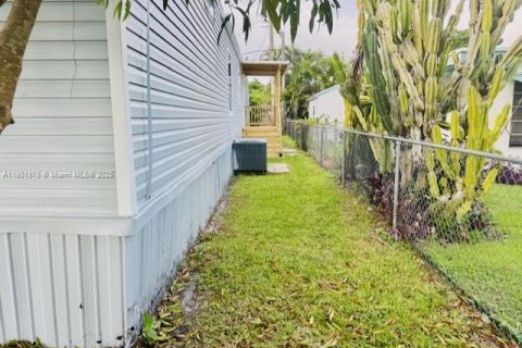 Apartment in West Palm Beach, Florida 2 bedrooms, 87.24 sq.m. № 2012861 - photo 15