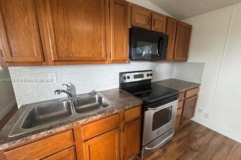 Apartment in West Palm Beach, Florida 2 bedrooms, 87.24 sq.m. № 2012861 - photo 5