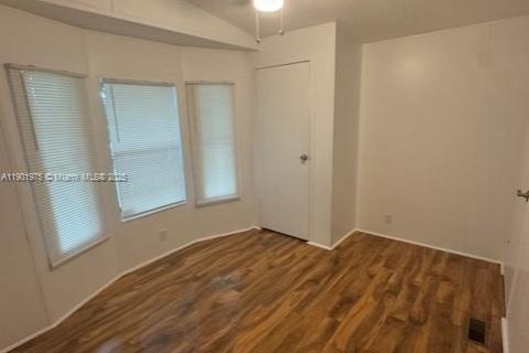 Apartment in West Palm Beach, Florida 2 bedrooms, 87.24 sq.m. № 2012861 - photo 6