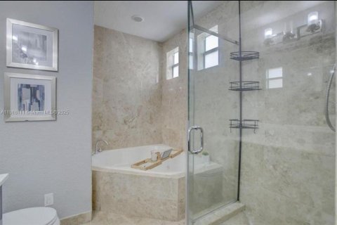 Casa en alquiler en Fort Lauderdale, Florida, 3 dormitorios, 189.71 m2 № 1973180 - foto 7