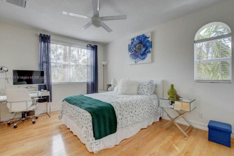 Casa en alquiler en Fort Lauderdale, Florida, 3 dormitorios, 189.71 m2 № 1973180 - foto 25