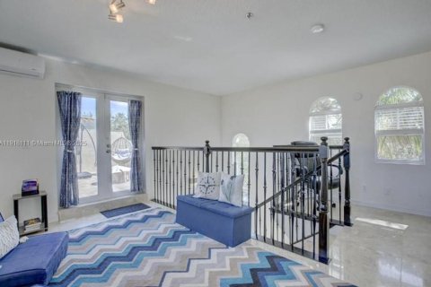 Casa en alquiler en Fort Lauderdale, Florida, 3 dormitorios, 189.71 m2 № 1973180 - foto 18