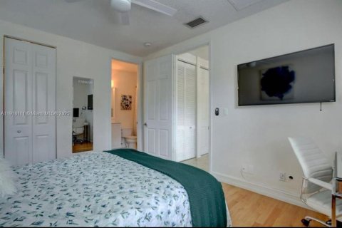 Casa en alquiler en Fort Lauderdale, Florida, 3 dormitorios, 189.71 m2 № 1973180 - foto 17