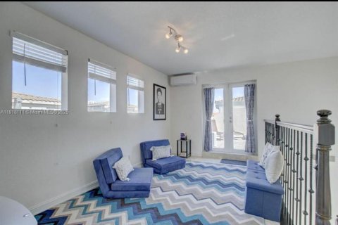 Casa en alquiler en Fort Lauderdale, Florida, 3 dormitorios, 189.71 m2 № 1973180 - foto 26