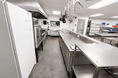 Commercial property in Indian lake estates, Florida 1159.42 sq.m. № 2200811 - photo 22