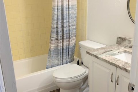 Condo in Tampa, Florida, 1 bedroom  № 1721119 - photo 8