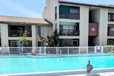 Condo in Tampa, Florida, 1 bedroom  № 1721119 - photo 12