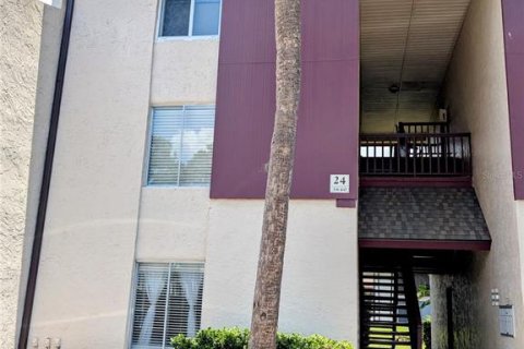 Condo in Tampa, Florida, 1 bedroom  № 1721119 - photo 1
