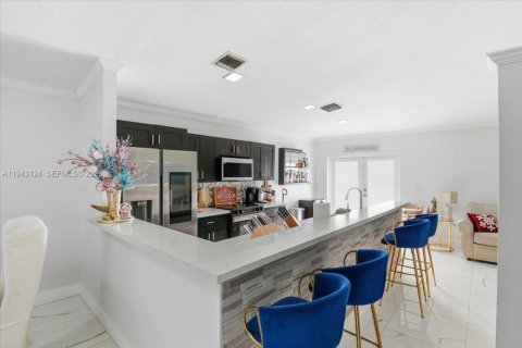 Villa ou maison à louer à Miami, Floride: 4 chambres, 134.62 m2 № 1999501 - photo 9