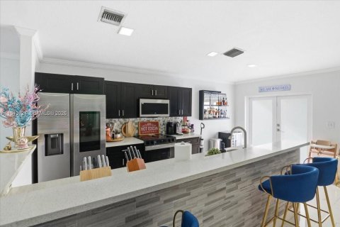 Villa ou maison à louer à Miami, Floride: 4 chambres, 134.62 m2 № 1999501 - photo 12