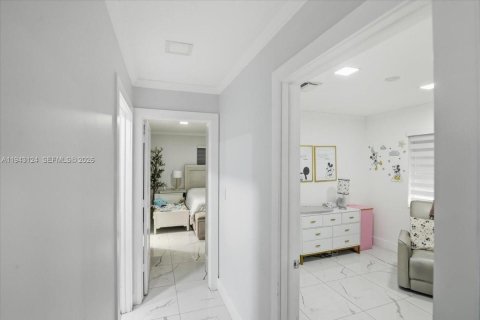 Villa ou maison à louer à Miami, Floride: 4 chambres, 134.62 m2 № 1999501 - photo 21