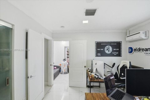 Villa ou maison à louer à Miami, Floride: 4 chambres, 134.62 m2 № 1999501 - photo 29