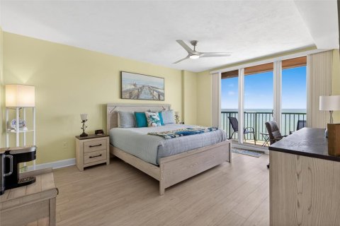 Condo in Daytona Beach Shores, Florida, 3 bedrooms  № 2195326 - photo 30