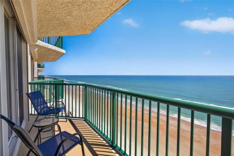 Condo in Daytona Beach Shores, Florida, 3 bedrooms  № 2195326 - photo 6
